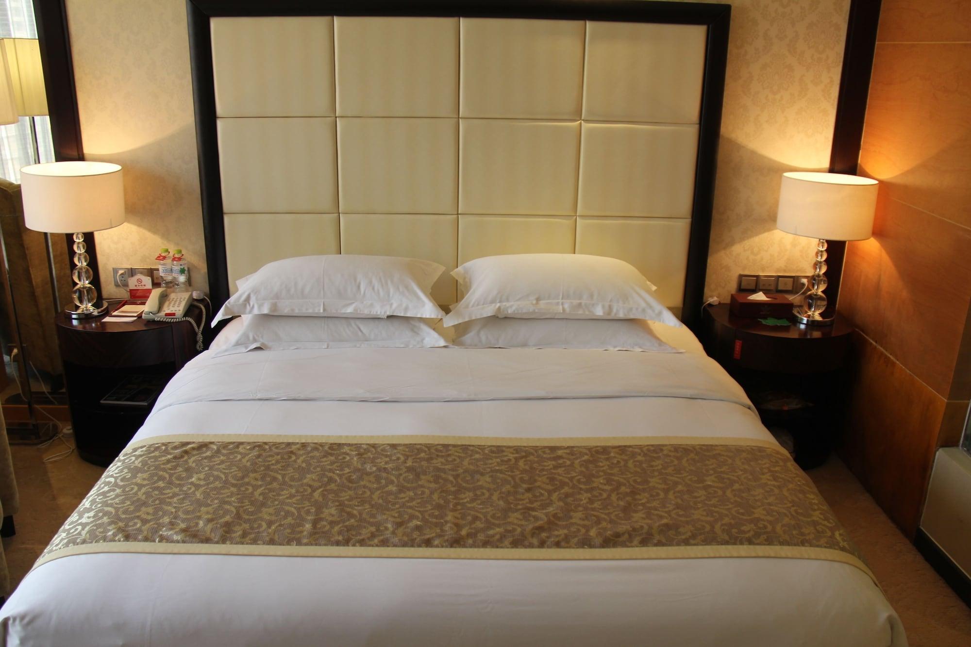 Weifang Ramada Plaza Hotel Екстериор снимка